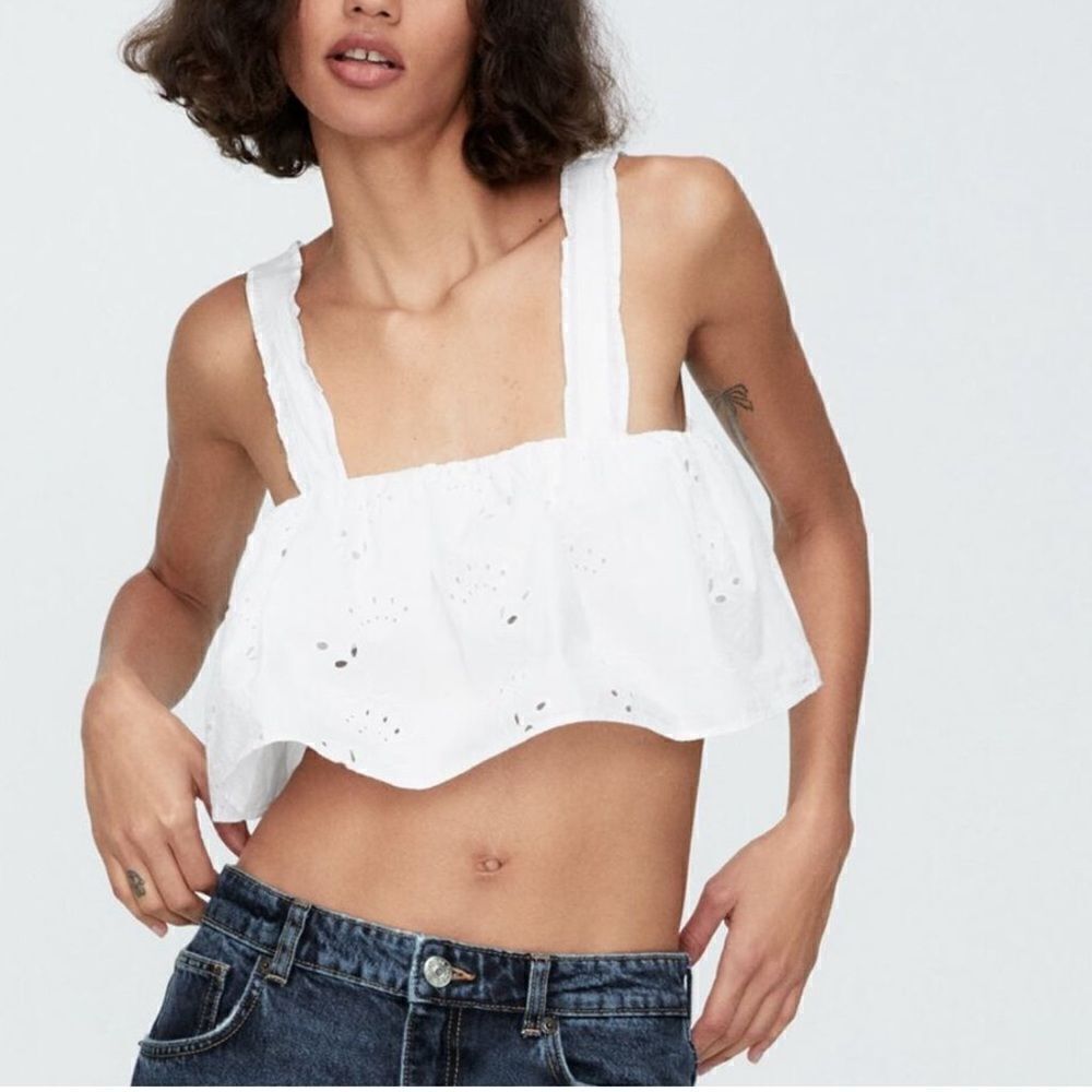 NWT Zara White Eyelet Crop Top - L